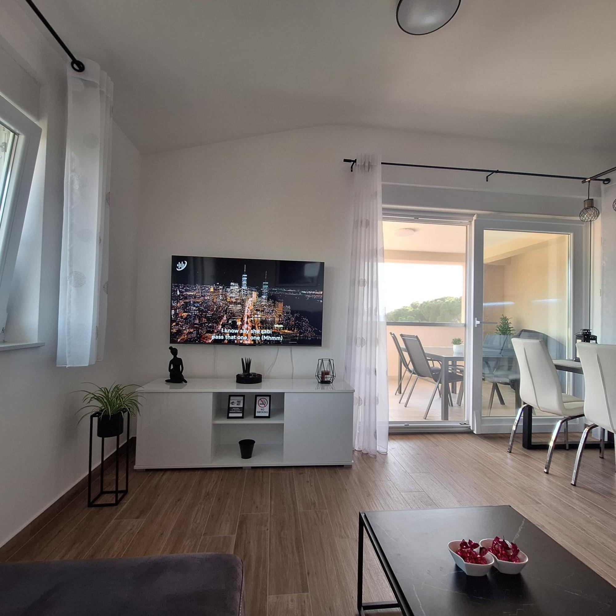 Apartment Elena & Lana Zadar